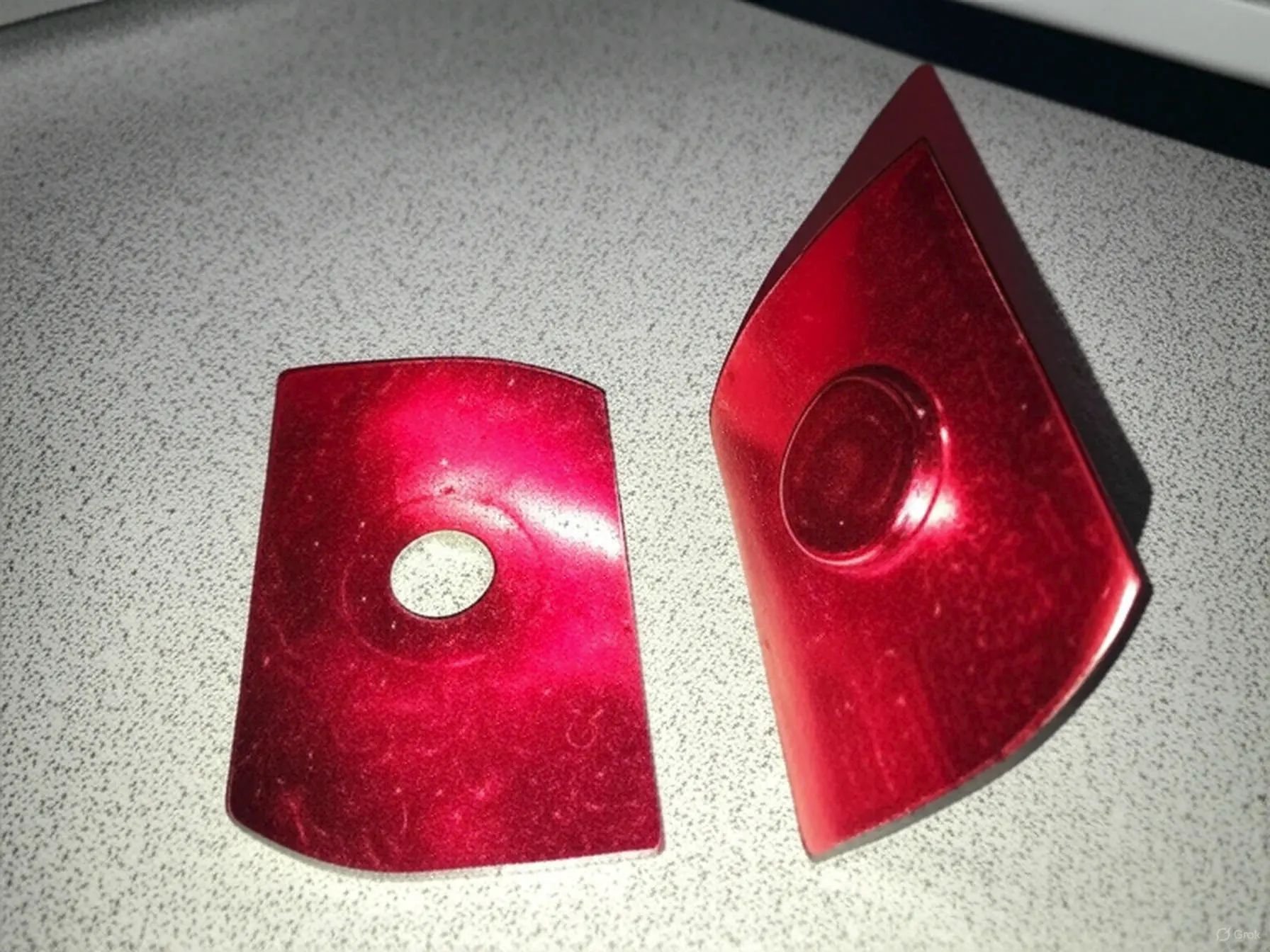 Red-Colored Starline Hanger Clip